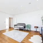 Luxury Modern Bedroom In London Seven Star Ultra Super High Quality