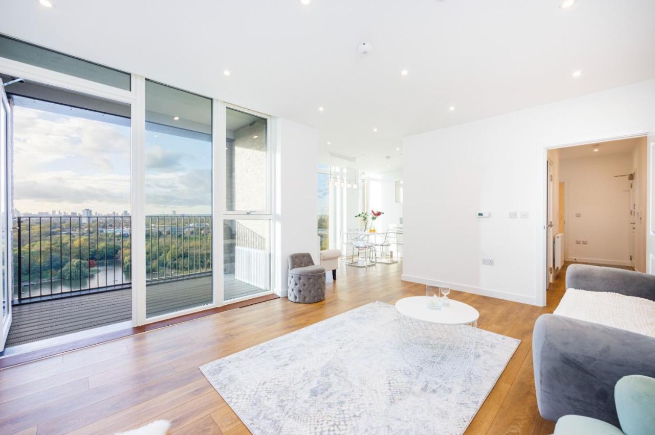 Luxury Modern Bedroom In Seven Star Ultra Super High Quality * Londra