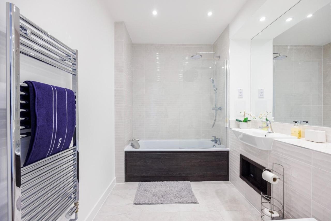 Luxury Modern Bedroom In Seven Star Ultra Super High Quality *